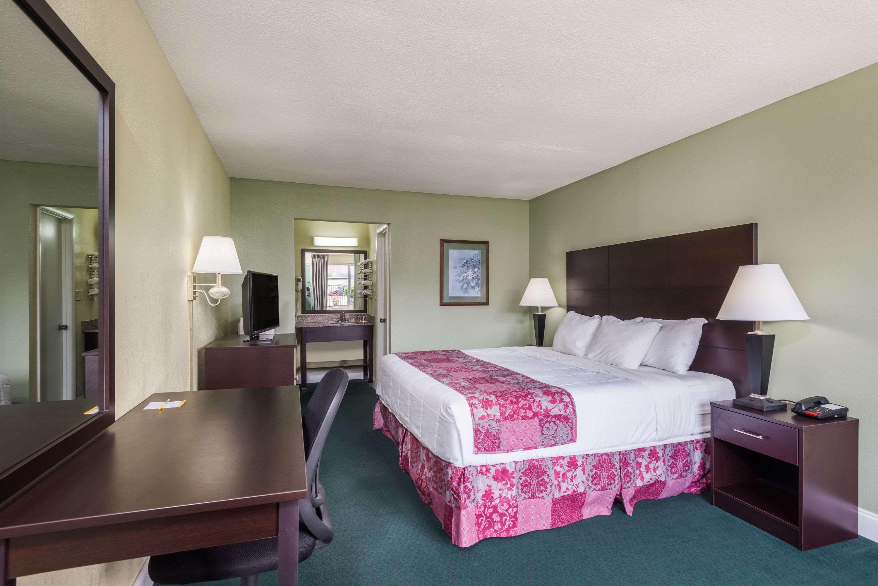 Days Inn By Wyndham Jellico - Tennessee State Line Kültér fotó