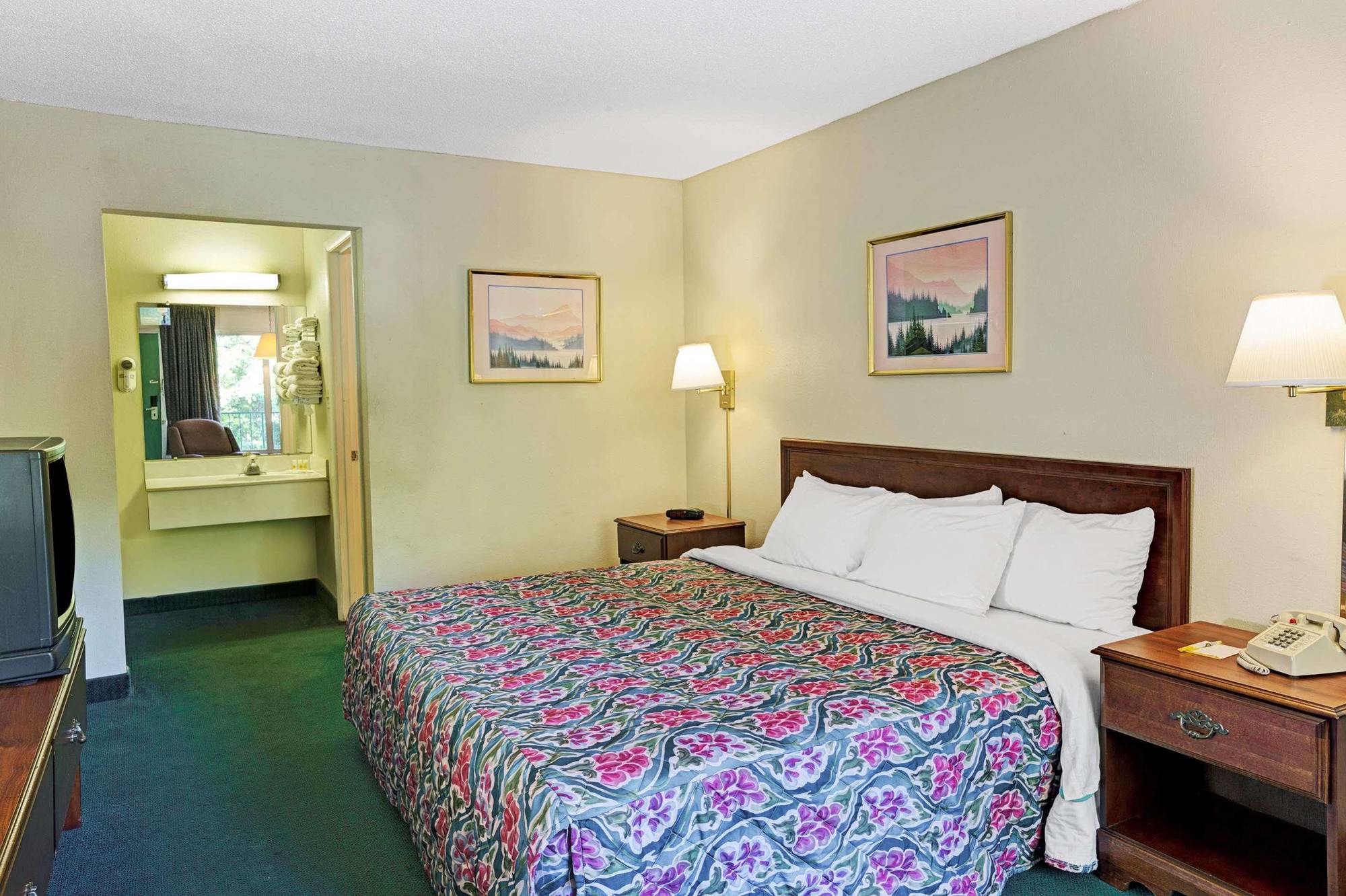 Days Inn By Wyndham Jellico - Tennessee State Line Kültér fotó