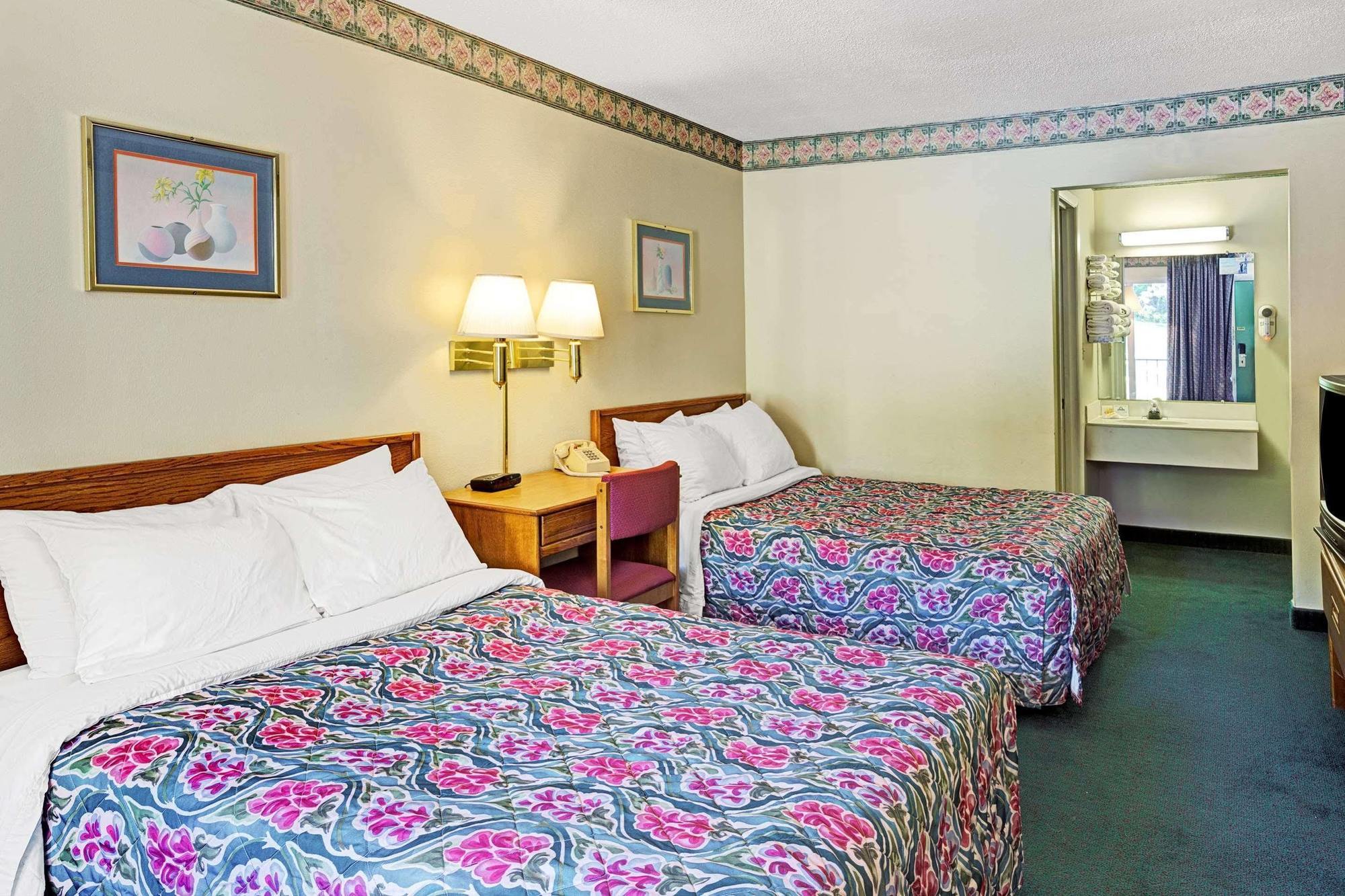 Days Inn By Wyndham Jellico - Tennessee State Line Kültér fotó